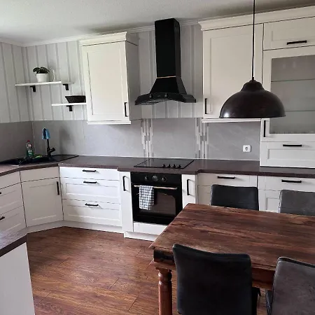 Ferienwohnung 1 - 120qm Апартаменты *